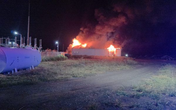 Incendiu hală baterii în Buzău: Mobilizare de forțe!