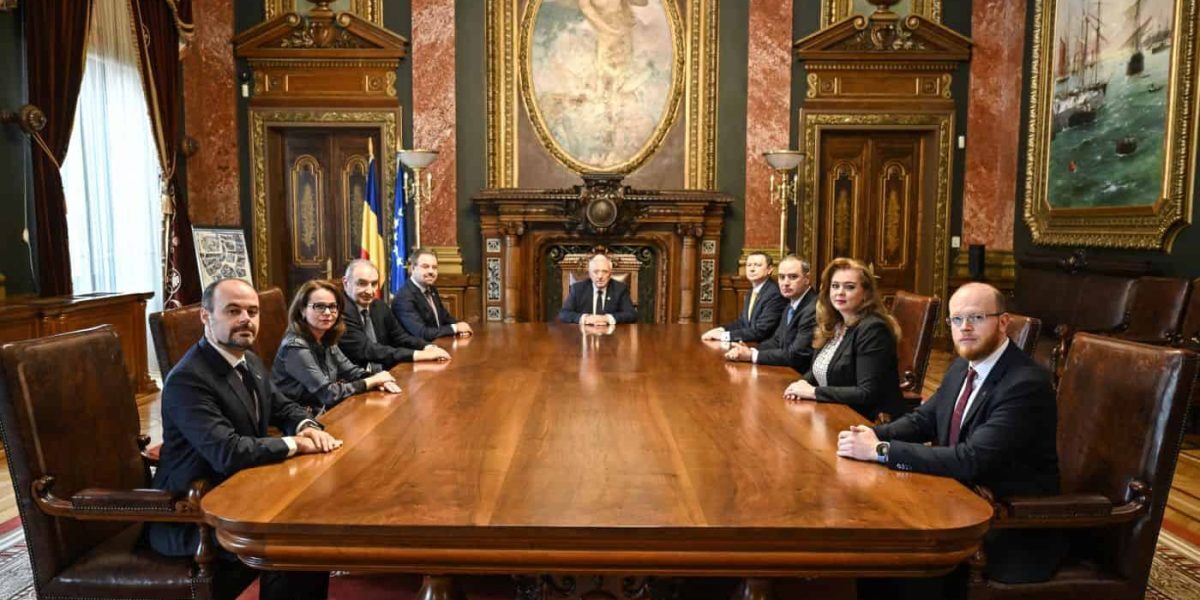 BNR lasă dobânda-cheie pe loc, economia prinde contur