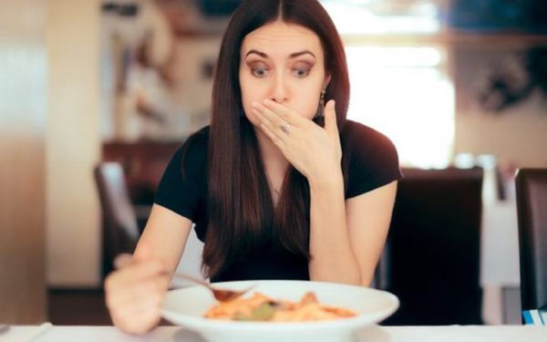 7 semne ale cancerului de stomac pe care nu trebuie să le ignori