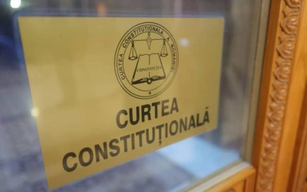Președintele Dan, atac la CCR pe legea integrității! Averea soților vizată