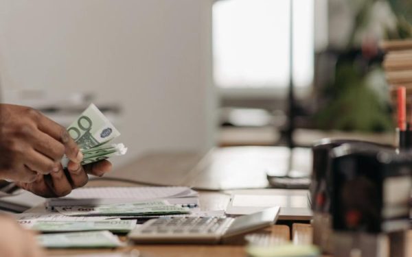 Polonia primește 7,9 miliarde € pentru redresare după evaluarea CE