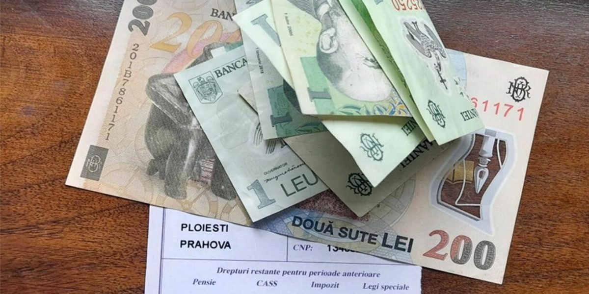 Pensii mărite pentru muncă veche: cine ia bani în plus