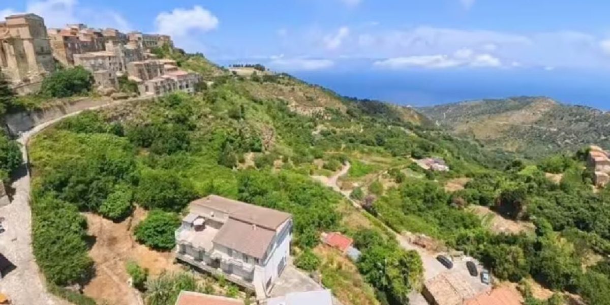 Casă ieftină în Sicilia, capcană majoră pentru britanici