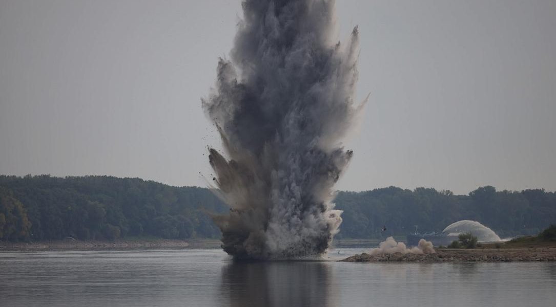 România vrea să amâne opririle nucleare, mutând apele Dunării