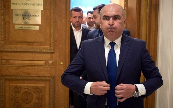 Bolojan: PSD-AUR au „mutilat” jaloanele PNRR