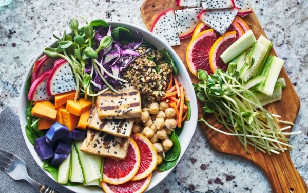 Dieta vegană, alternativă naturală la Ozempic? Ce se întâmplă în corp