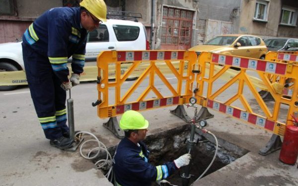 Sute de bucureșteni fără gaze de vineri noapte, după incident Distrigaz