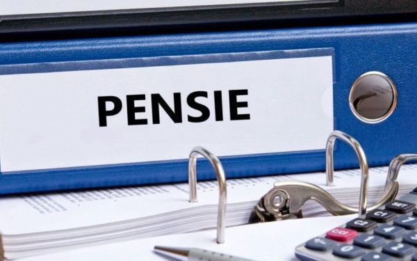 Pensie: Vârsta depinde de luna nașterii. Două femei, aceluiași an, ieșire diferită