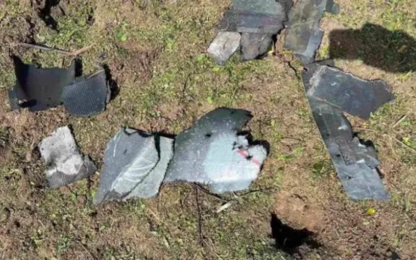Dronă militară prăbușită în Moldova, incendiu puternic