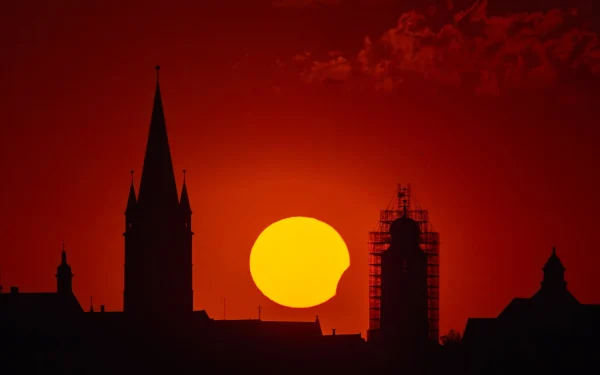 Fotograf acuzat de fals după ce a prins perfect eclipsa la Sibiu