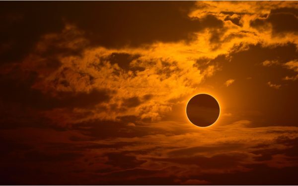 Eclipsă solară pe 12 august în România