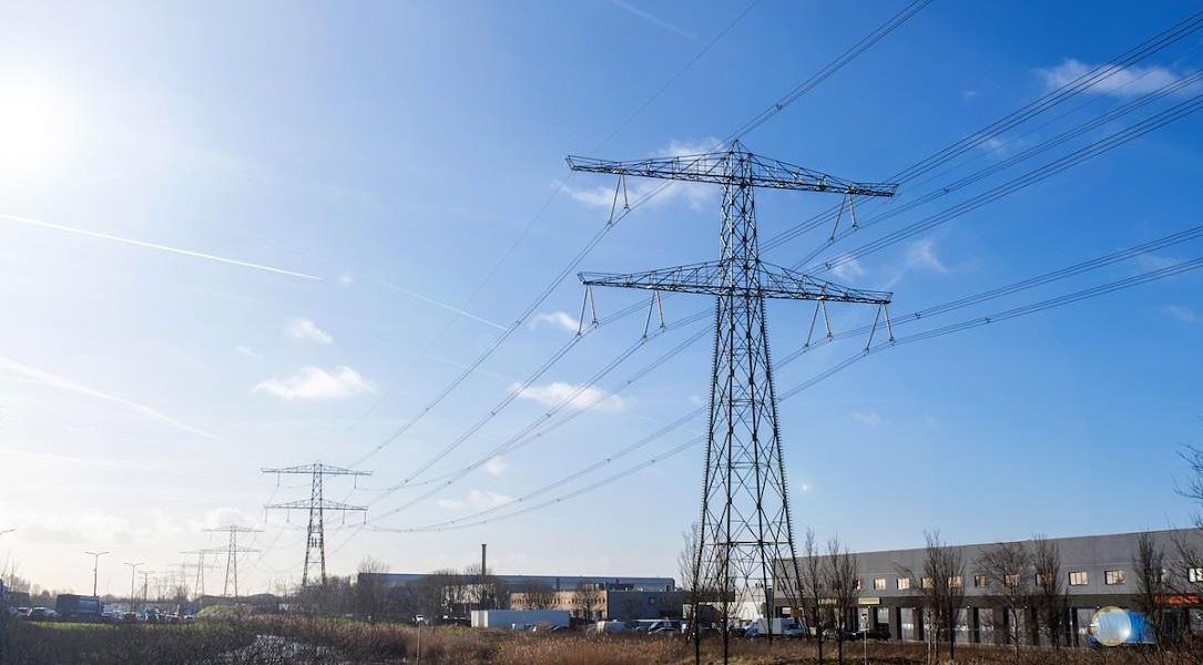 Nuclearelectrica importă curent din Ucraina pe fondul secetei