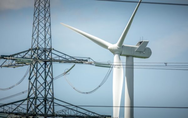 Bușoi: Energia eoliană, vitală. Ce spune despre prosumatori