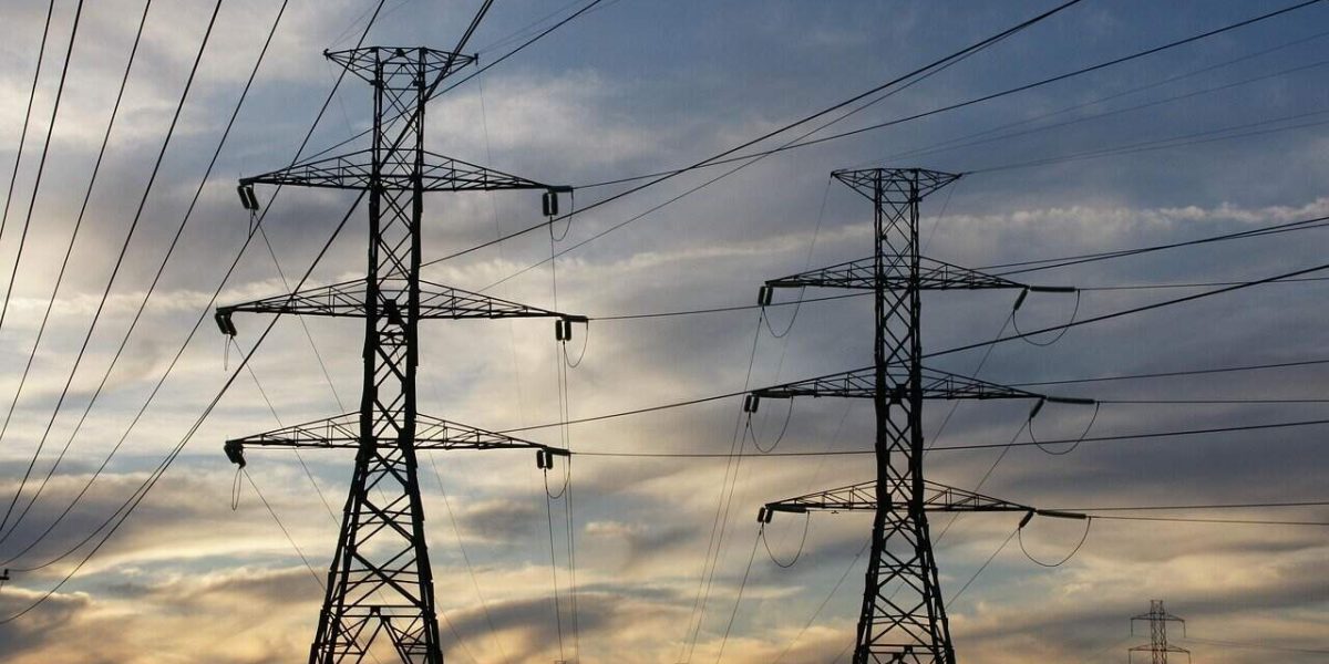 Deputații: Avansul către furnizorii de energie, mărit la 60%