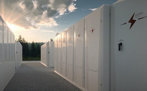 România, lider energetic: Stocarea bateriilor ajunge la 2000 MWh