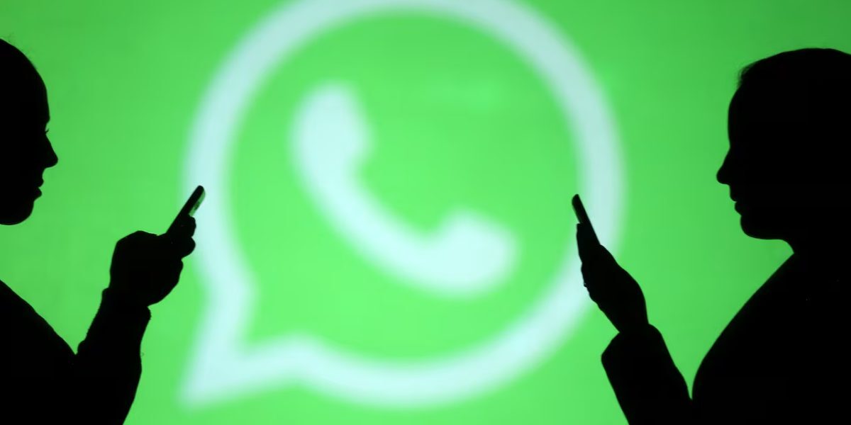Românii jefuiți prin WhatsApp: Victime fac credite la escroci