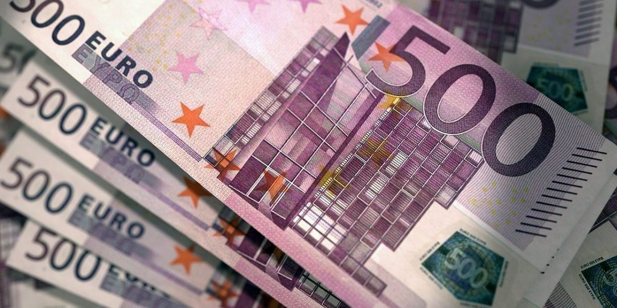 Spitalul Suceava angajează avocați cu 100 euro/oră, conflict de interese intern