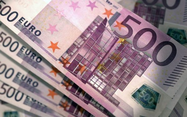 Spitalul Suceava angajează avocați cu 100 euro/oră, conflict de interese intern