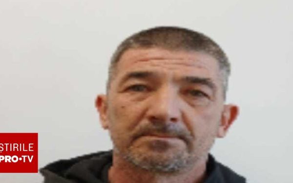 Evadat din arest la domiciliu, brătară electronică spartă. Poliția cere ajutor
