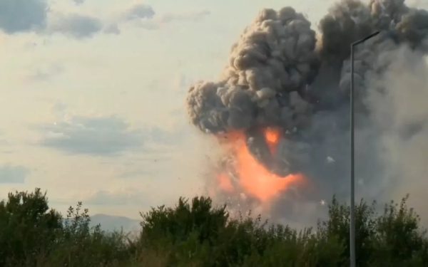 Explozii devastatoare la granița României: 300 de muncitori evacuați
