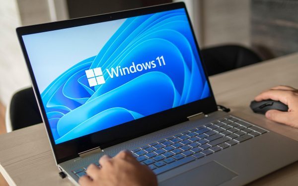 Windows 11: Laptopul, lent și la priză. Problema ascunsă
