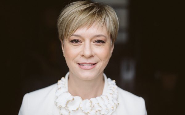 Criza de imagine în era AI: Eliza Rogalski explică rolul încrederii