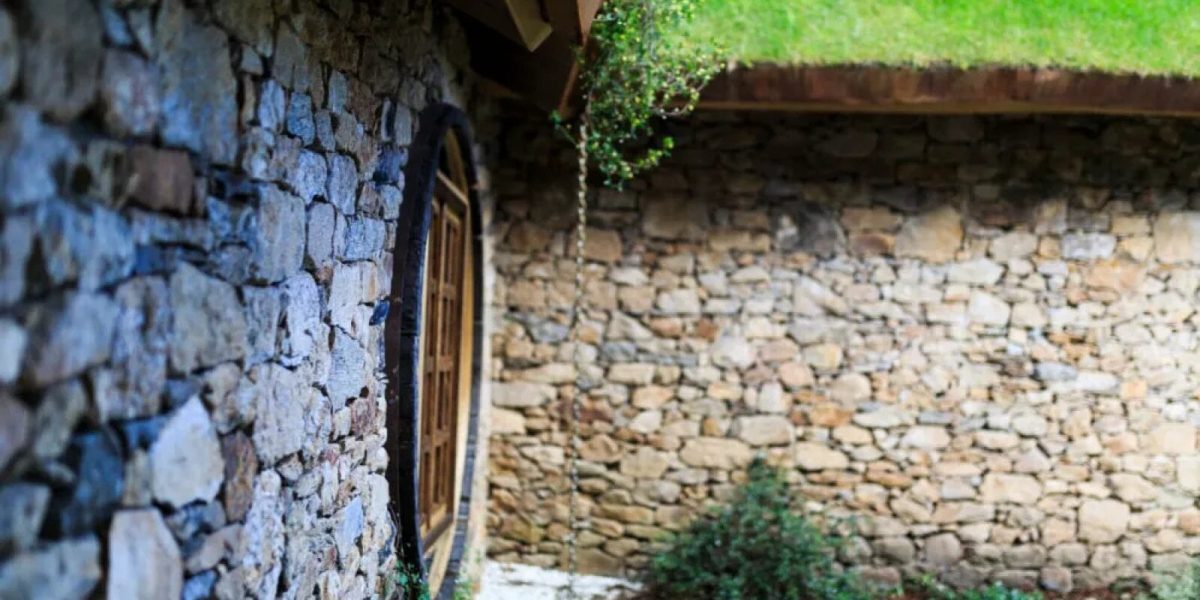 Hobbitul: Casa de basm, construită într-o zonă superbă a Europei. Fascinație totală