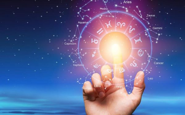 AUR pentru 4 zodii: Noroc financiar rar după 12 ani