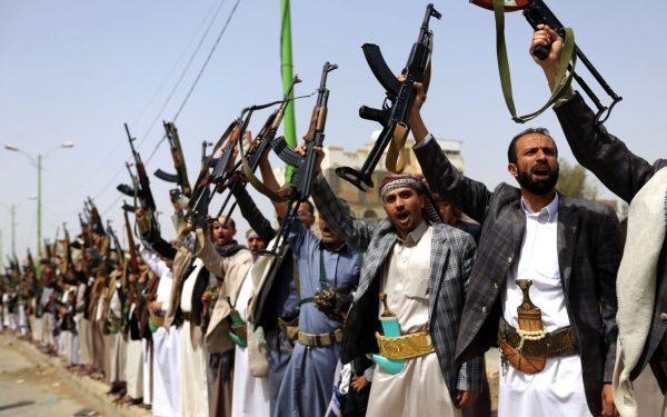 Houthii lovesc din nou Aramco: Rafinăria saudită, ținta rebelilor