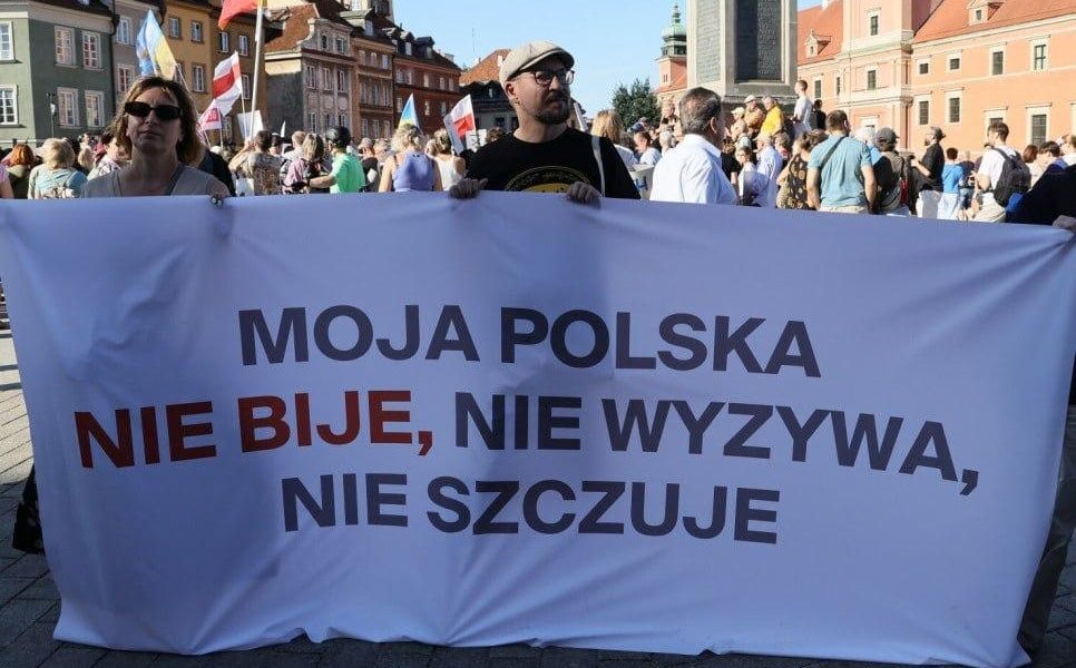 Polonia: Mii de oameni pe străzi contra urii anti-ucrainene
