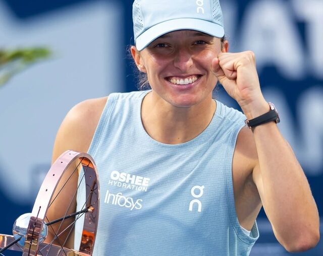 SWIATEK, REGINĂ LA CANADIAN OPEN DUPĂ CE A DOBORÂT-O PE RYBAKINA