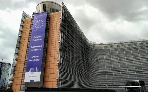 CE! UE cere explicații României despre legea decarbonizării