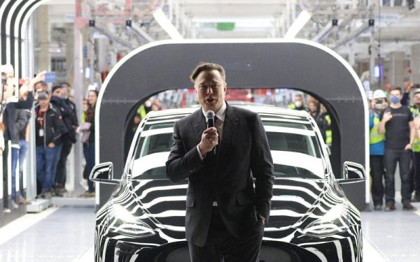 Musk vrea altceva: Tesla, presiune uriașă pe umeri