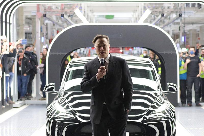 Musk vrea altceva: Tesla, presiune uriașă pe umeri