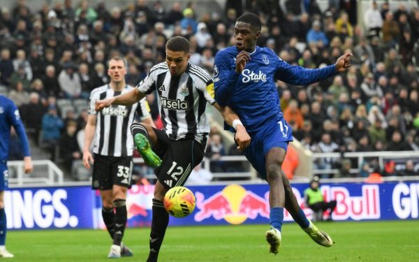 Everton – Newcastle: LIVE VOYO, start la 19:15, echipe și mercato