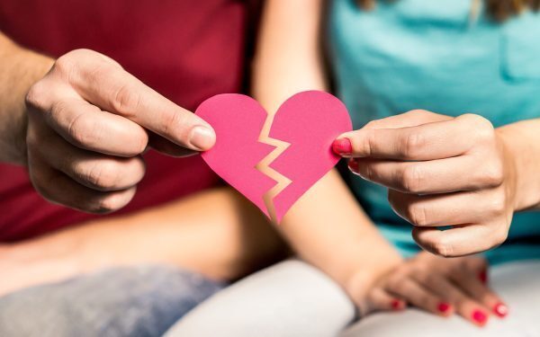 Psihologia infidelității: Cum se mint și pe ei înșiși înșelătorii