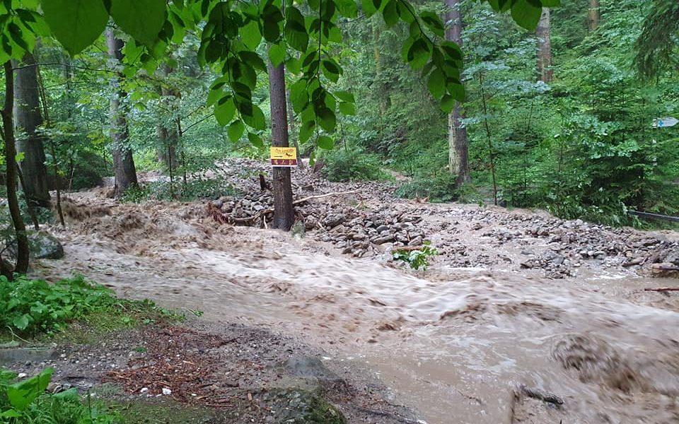Viituri pe 18 râuri. Atenție la cotă, până sâmbătă