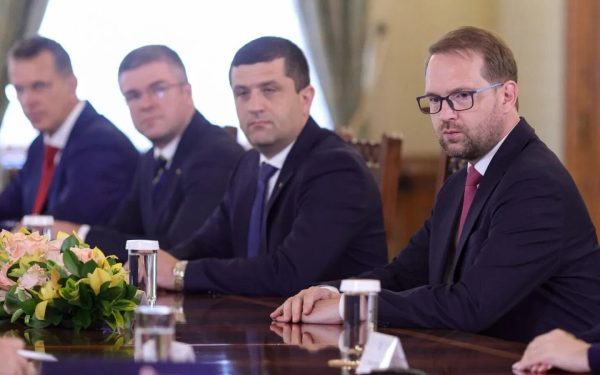 Grindeanu, speranță la majoritate. USR, presiune pentru guvern minoritar PNL-USR-UDMR