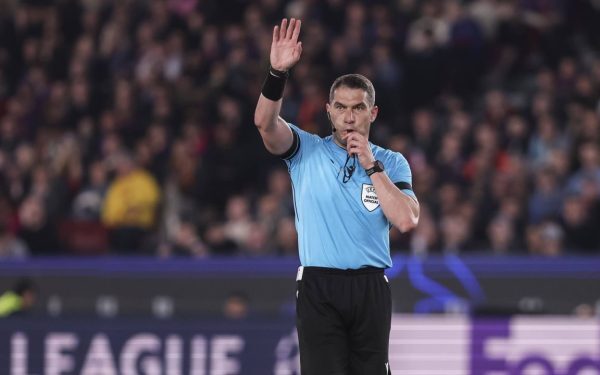 Kovacs, roșu pentru Hapoel Beer Sheva. Israelienii l-au criticat