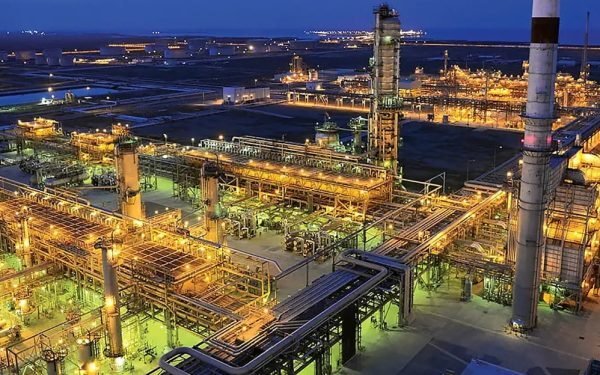 Atac la Aramco! Incendiu uriaș, turbulențe pe piața petrolului