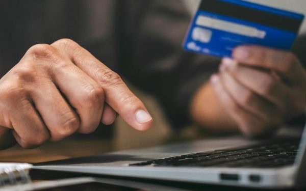 AI a înșelat o femeie: a pierdut 69.000 lei, dar banii au fost recuperați