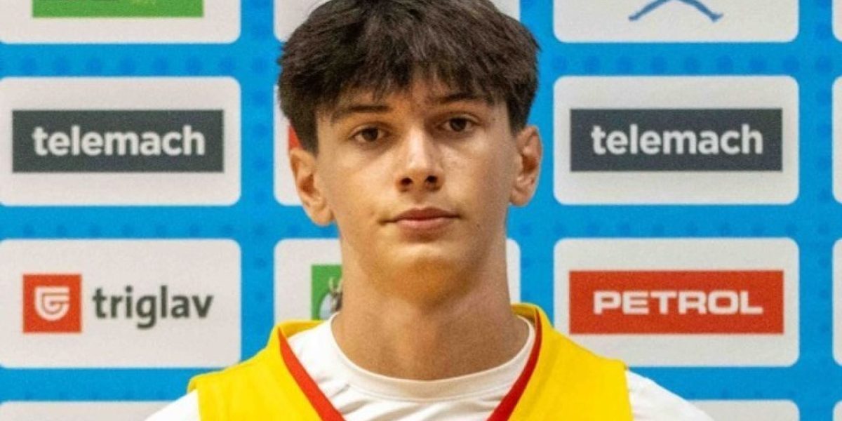 Jucător-minune, 15 ani, chemat la naționala de seniori