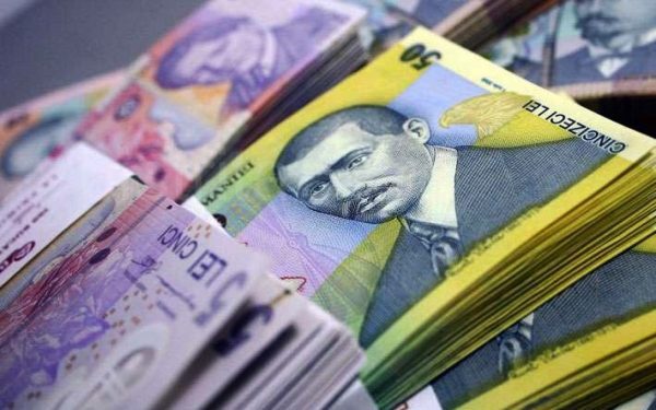 Credite noi pentru firme: Leul domină, economia prinde vânt