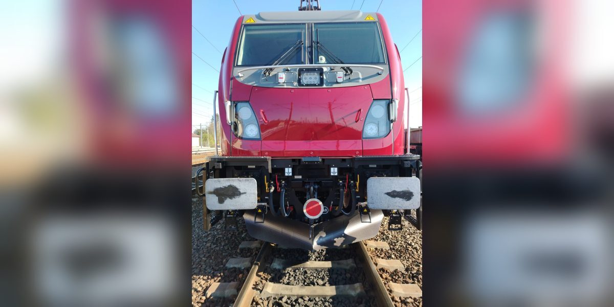 Locomotive noi de 90 mil. euro stau în gară. Ce le blochează pe șinele din România