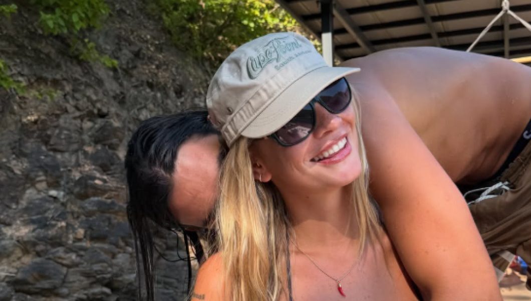 Laura Giurcanu: Vacanță de lux după contractul de 900.000 euro