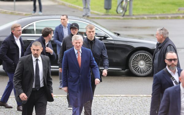 Fotbalist român, șantajat la Șahtior: „M-a băgat în dubă să semnez”