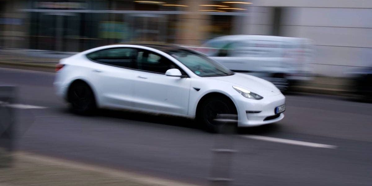 Dacia Surclasează Tesla și VW: Așa Arată Topul Mașinilor Europene