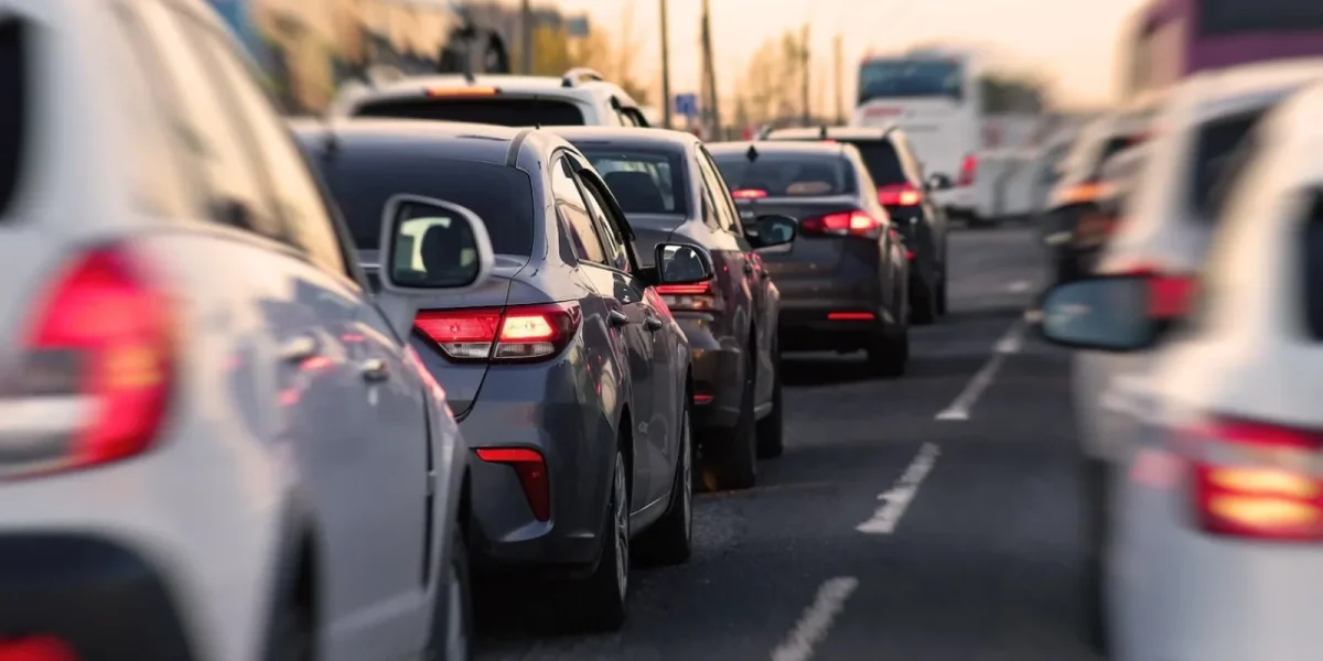 Mașini blocate: Datoriile locale împiedică achiziția