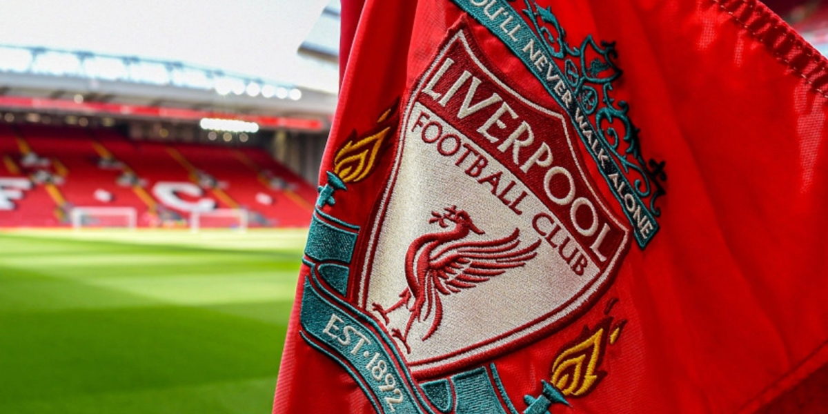 Araujo pleacă de la Barcelona la Liverpool