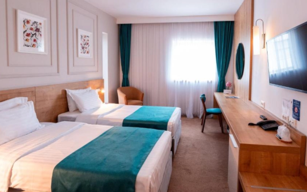Eclipsa totală a dus prețurile hotelurilor din Europa peste 1.000 USD
